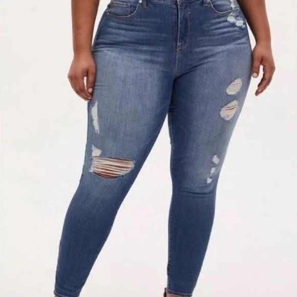 torrid Denim - Torrid Sky High Distressed Skinny Jean 20 Regular #86